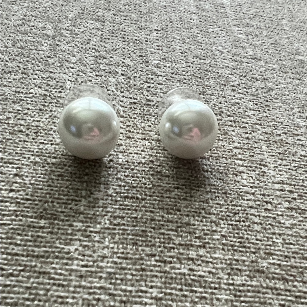 Elegant White Pearl Stud Earrings